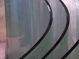 钢化玻璃和普通玻璃如何区别？钢化玻璃的优缺点都包括哪些？