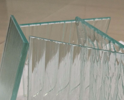 如何选择钢化玻璃，这些知识需要知道