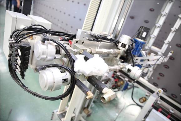 ����������֮�ǡ��򽺻����Ĳ���